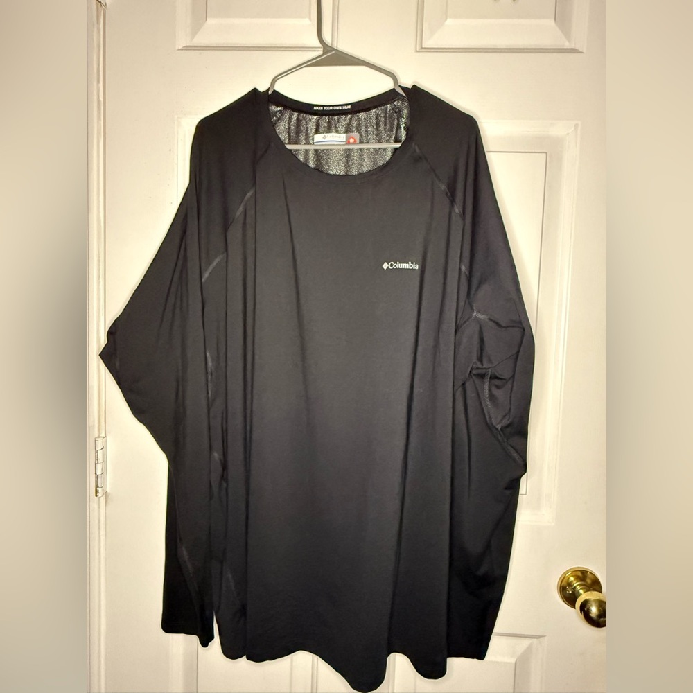 Columbia black Long Sleeve thermal 4x Top